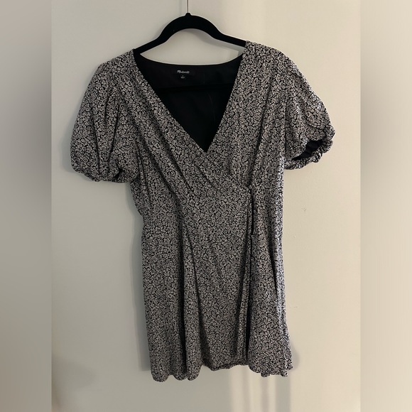 Madewell Challis Wrap Mini Dress in Tudor Floral - Picture 2 of 7